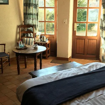 Bed & Breakfast Charmantes D'hotes Avec Piscine Et Coin Cuisine Pres De L'abbaye De - Fr-1-410-404 Solesmes (Sarthe)