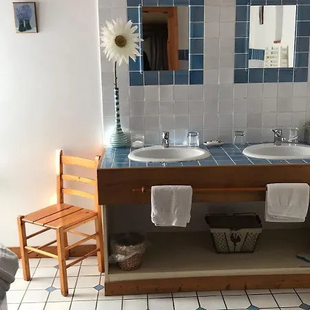 Charmantes D'hotes Avec Piscine Et Coin Cuisine Pres De L'abbaye De - Fr-1-410-404