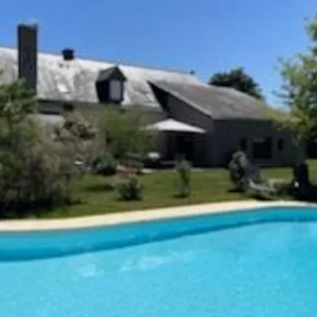 Charmantes D'hotes Avec Piscine Et Coin Cuisine Pres De L'abbaye De - Fr-1-410-404 Bed & Breakfast Solesmes (Sarthe)